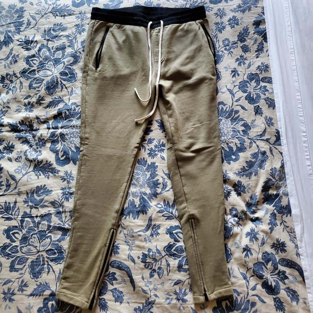 Fear of God Essentials x Pacsun sweatpants XL